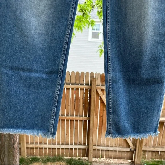 Paige Anthropologie High Rise Sarah Straight Distressed Cropped Jeans Button Fly - Picture 9 of 16